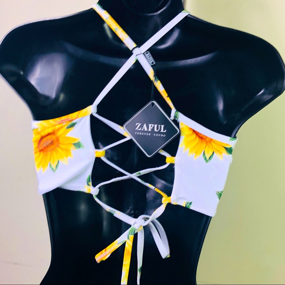 ZAFUL NEW Bikini Top, sunflowers print crisscross back closure - Picture 6 of 9
